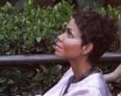 Холли Берри надули губы и увеличили грудь