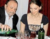 За что платят Нелли Уваровой?