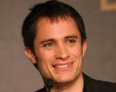 Берналь защищает свои "голубые" роли