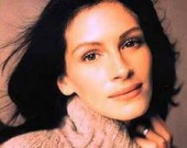 Робертс столкнула машину папарацци в кювет