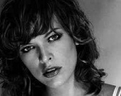 Беременная Мила Йовович - зрелище не для слабонервных (ФОТОРЕПОРТАЖ)