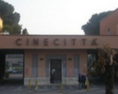 В Риме горит легендарная киностудия