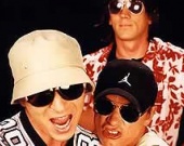 Фриске составила компанию четверым парням