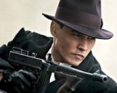 Джонни Депп в роли гангстера