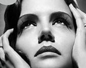 Кэти Холмс - лишняя