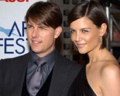 Тому Крузу и его семье угрожают