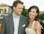 У расставшихся Мойнахан и Брейди родился сын