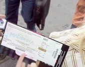 Мадонна снова собирает очереди у касс