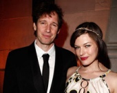 Милла вышла замуж?