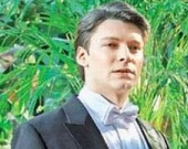 Жена ревнует Страхова... к работе!