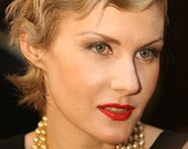 Рената заменила мужчин на Земфиру