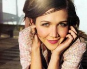 "Темный рыцарь" сменил Кэти Холмс на Мэгги Гиленхаал