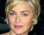 Шерон Стоун продает украшения с аукциона