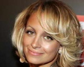 Беременная Николь Ричи занялась благотворительностью