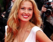 Петра Немкова потрясла Канны Петра Немкова потрясла Канны