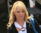 Кэтрин Хайгл снова блондинка