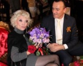 Светлану Светличную зомбирует молодой любовник