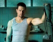 Марка Уолберга удостоили звезды на Алее славы