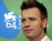 Эван МакГрегор хочет уехать из Британии