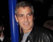 Джордж Клуни сломал руку