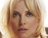 Обворожительная Шарлиз Терон