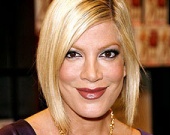 Книга Тори Спеллинг стала бестселлером