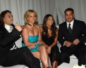 Бритни Спирс развращает малолетних