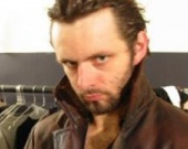 Майкл Шин тренирует футболистов