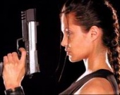 Лара Крофт после родов