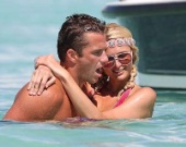 Пэрис Хилтон и Даг Рейнхартд: примирение на Бора Бора