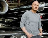 Гоша Куценко продает свою ночнушку