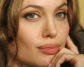 Анджелина Джоли не хотела рожать собственных детей