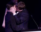 Фанат Рэдклиффа прилюдно поцеловал актера