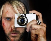 Доминик Монаган стал фотографом