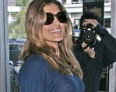 Ева Мендес заключила сделку