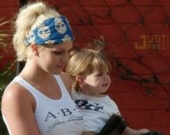 Бритни Спирс хочет забрать детей и перебраться в Британию