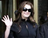 Брук Шилдс – женщина-водитель…