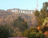 Голливудские сценаристы начнут бастовать с понедельника