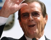 Мур напишет биографию, пока все не забыл