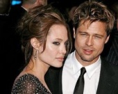 Питт и Джоли сыграют скромную свадьбу