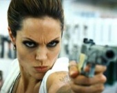 Как Джоли вернется в "Особо опасен 2"