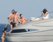 Хью Грант и Элизабет Херли отдыхают вместе