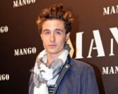 Сын Джереми Айронса может заменить Орландо Блума