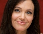 Анжелина не любит смотреть свои фильмы