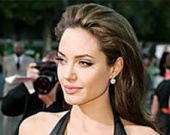 Анджелина Джоли готовится стать королевой лесов