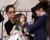 Сури Круз уже пользуется помадой