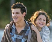 Свидание Тэйлора Лотнера и Селены Гомес