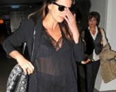 Пенелопа Крус перестала скрывать животик