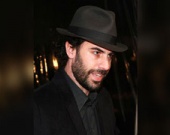 Саша Барон Коэн сыграет Шерлока Холмса