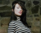 Актриса из сериала "Доктор Хаус" страстно позирует